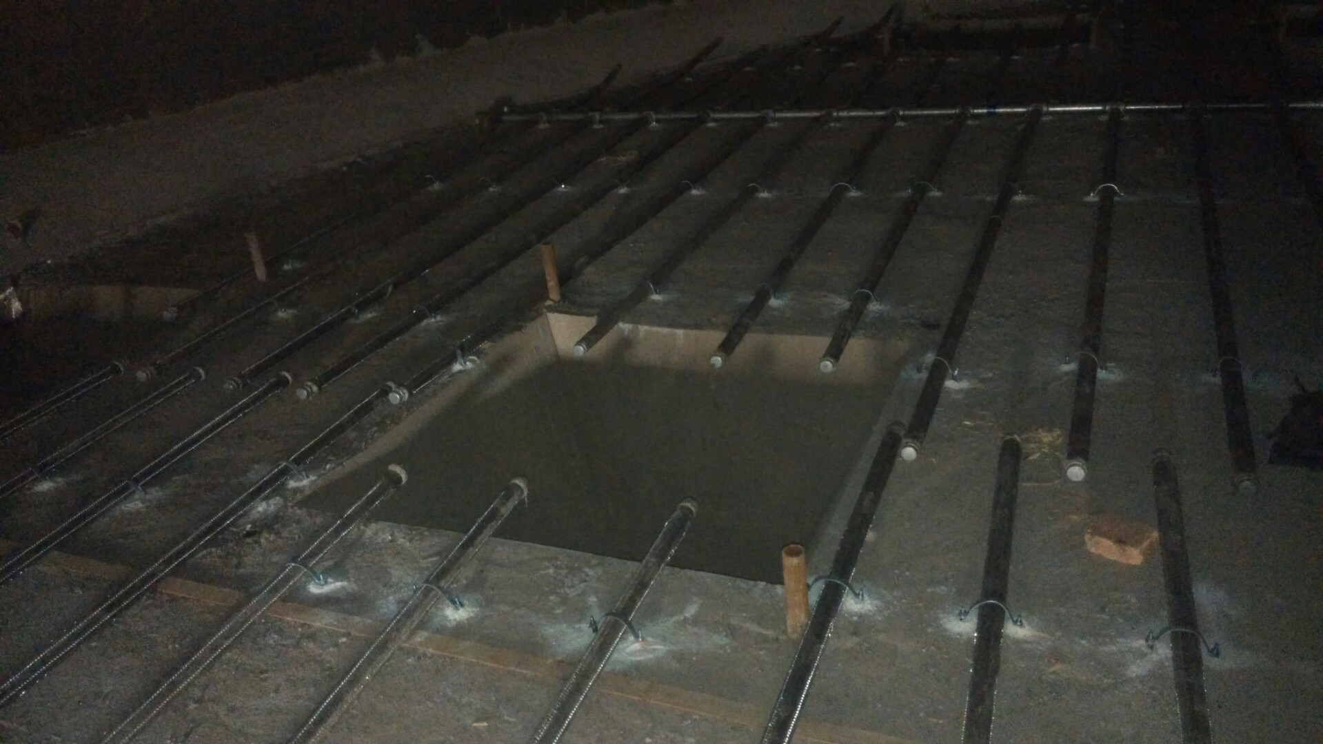 总口管理区流化棒